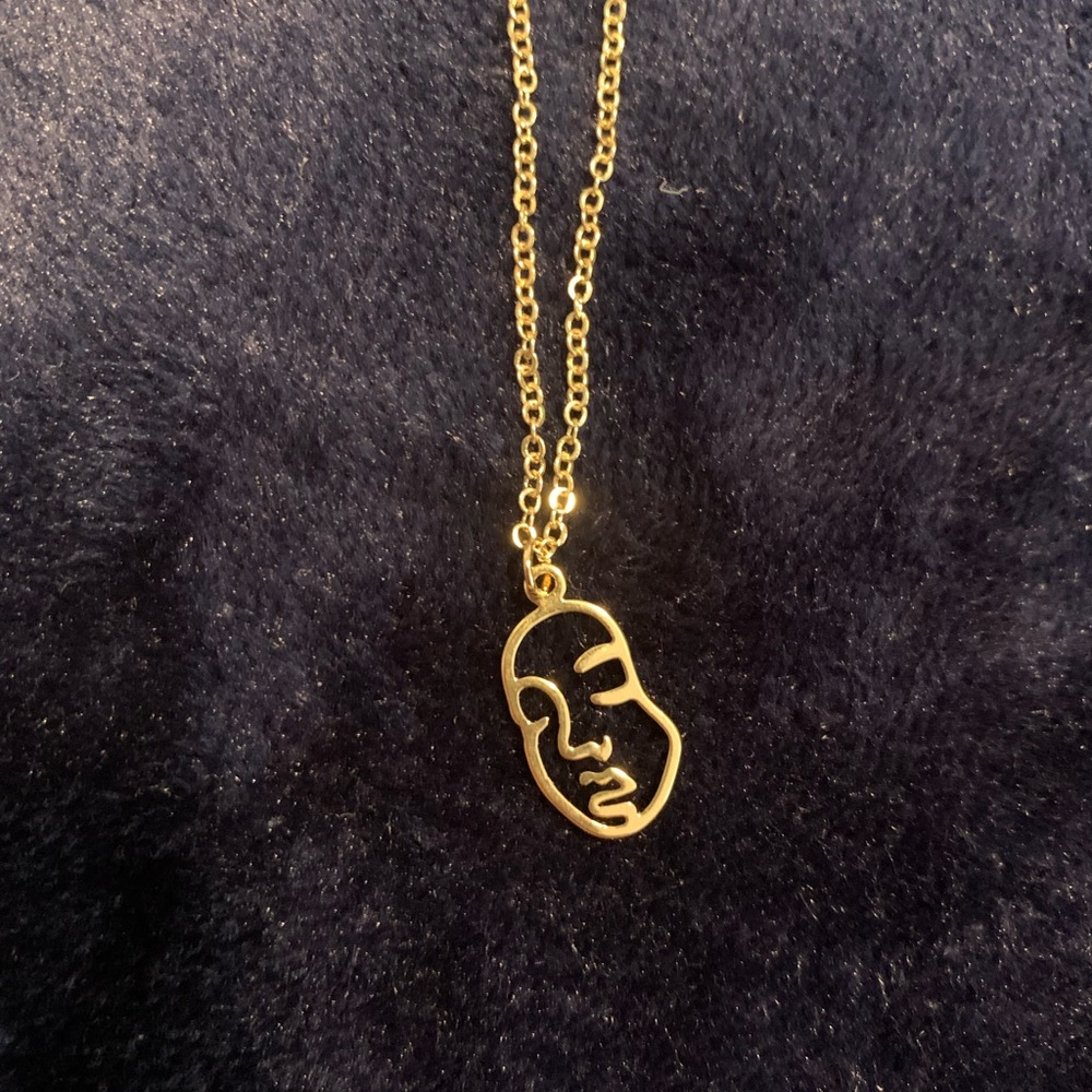 Face charm necklace (18 inches) - Picture 3 of 3